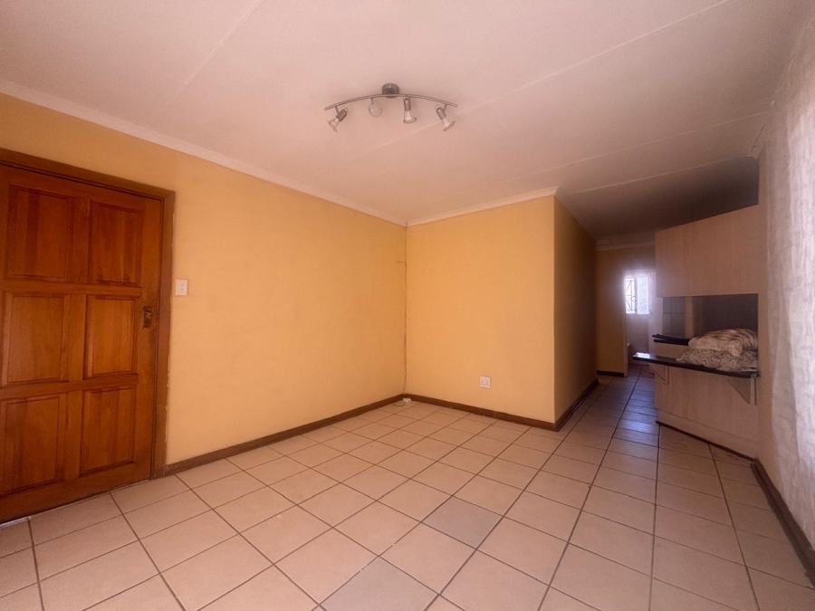 To Let 3 Bedroom Property for Rent in Vista Park Free State